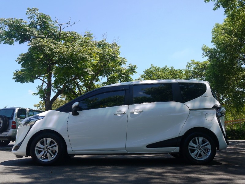 Toyota  SIENTA SIENTA  1.8L 5人座 | 新北市汽車商業同業公會｜TACA優良車商聯盟｜中古、二手車買車賣車公會認證保固