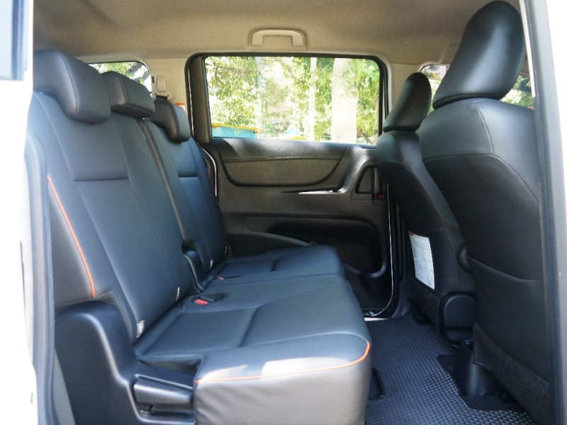 Toyota  SIENTA SIENTA  1.8L 5人座 | 新北市汽車商業同業公會｜TACA優良車商聯盟｜中古、二手車買車賣車公會認證保固