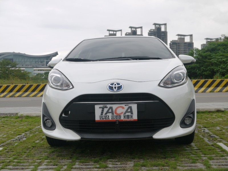 Toyota  Prius C 2019年最省油的油電車  | 新北市汽車商業同業公會｜TACA優良車商聯盟｜中古、二手車買車賣車公會認證保固