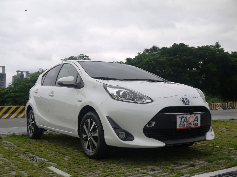 Toyota  Prius C 2019年最省油的油電車  | 新北市汽車商業同業公會｜TACA優良車商聯盟｜中古、二手車買車賣車公會認證保固