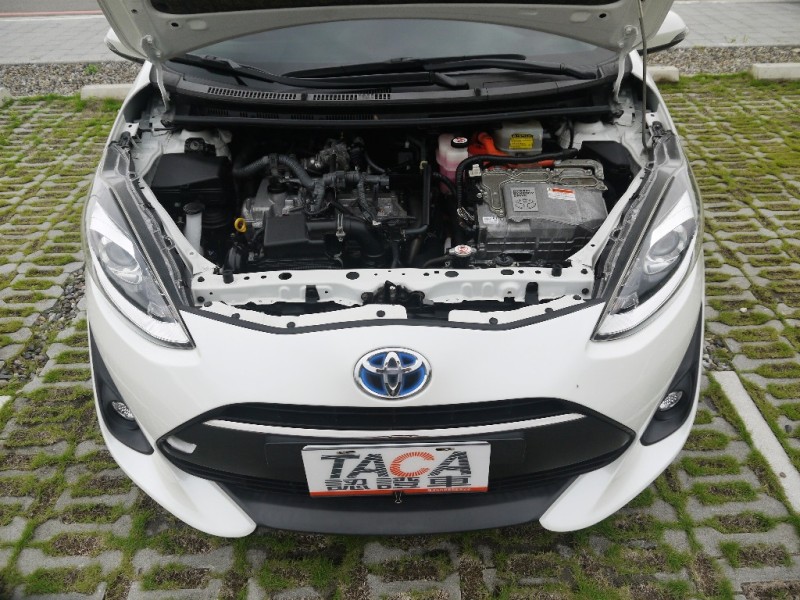 Toyota  Prius C 2019年最省油的油電車  | 新北市汽車商業同業公會｜TACA優良車商聯盟｜中古、二手車買車賣車公會認證保固