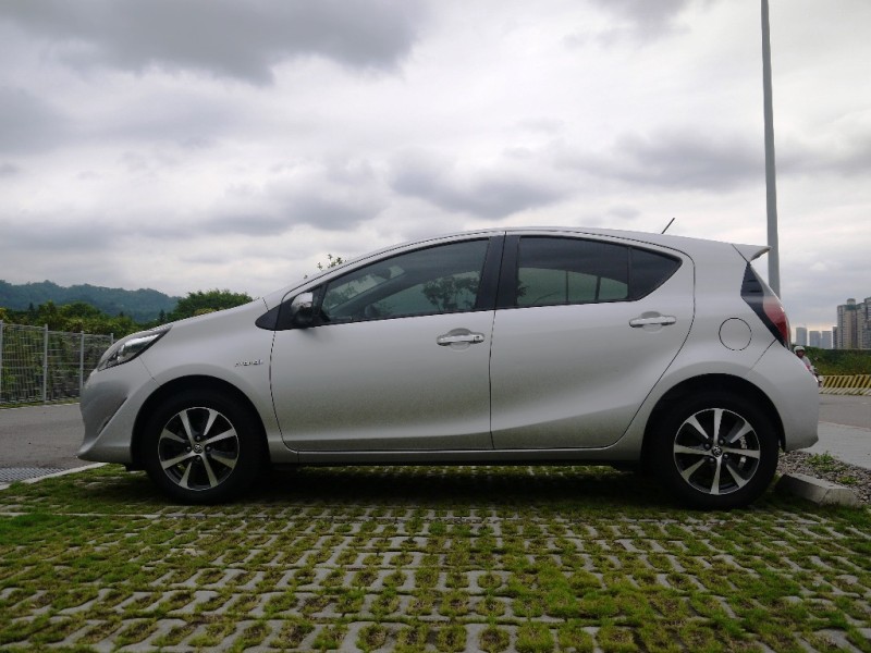 Toyota  Prius C 2019年最省油的油電車 | 新北市汽車商業同業公會｜TACA優良車商聯盟｜中古、二手車買車賣車公會認證保固