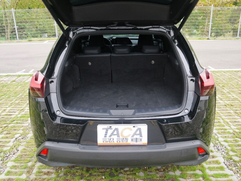 Lexus  UX250h 正2023年  UX250h | 新北市汽車商業同業公會｜TACA優良車商聯盟｜中古、二手車買車賣車公會認證保固