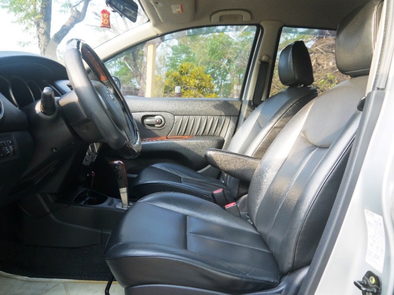 Nissan  Grand Livina 稀有Grand Livina 1.8 L | 新北市汽車商業同業公會｜TACA優良車商聯盟｜中古、二手車買車賣車公會認證保固