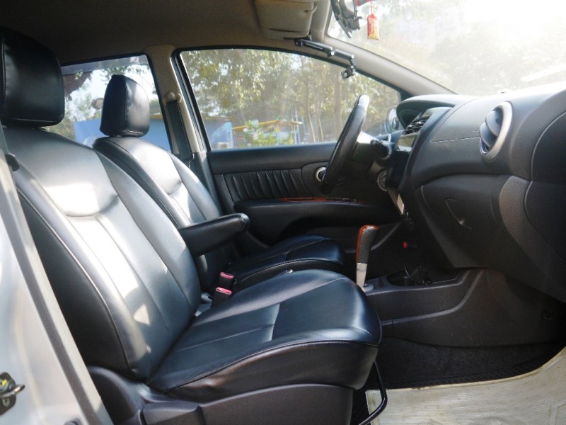 Nissan  Grand Livina 稀有Grand Livina 1.8 L | 新北市汽車商業同業公會｜TACA優良車商聯盟｜中古、二手車買車賣車公會認證保固