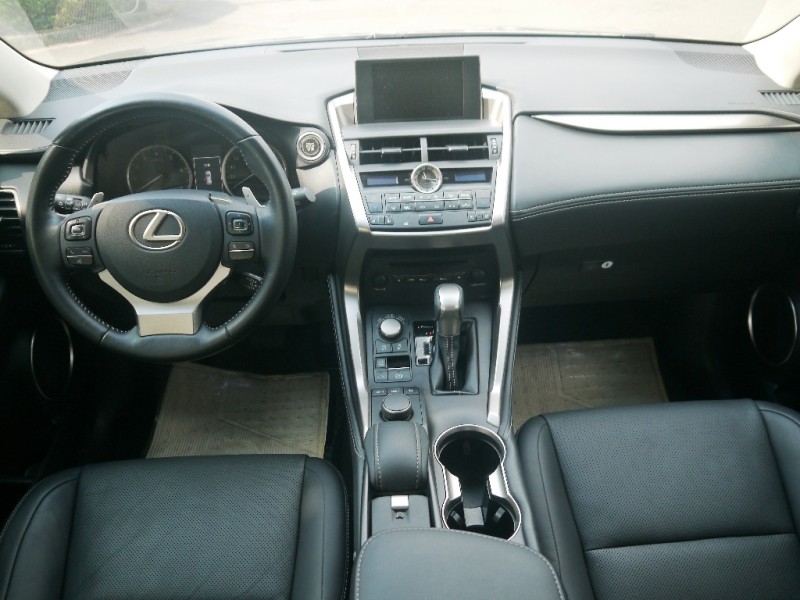 Lexus  NX 2017型式 NX200T | 新北市汽車商業同業公會｜TACA優良車商聯盟｜中古、二手車買車賣車公會認證保固