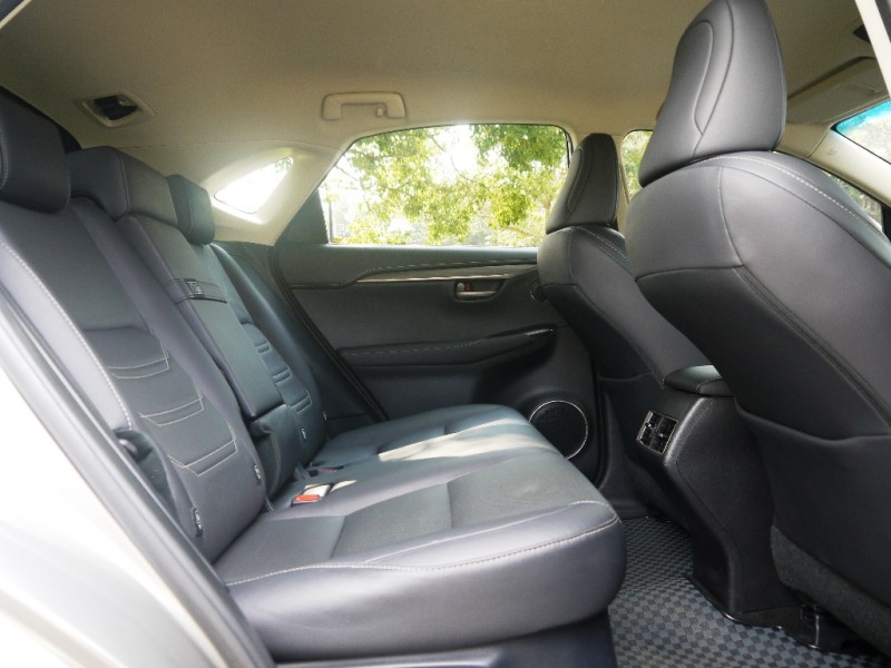 Lexus  NX 2017型式 NX200T | 新北市汽車商業同業公會｜TACA優良車商聯盟｜中古、二手車買車賣車公會認證保固