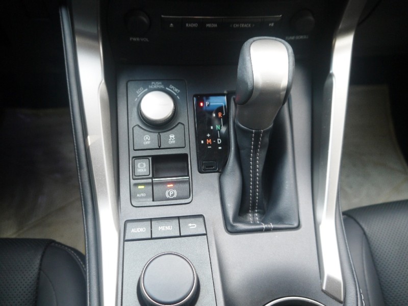 Lexus  NX 2017型式 NX200T | 新北市汽車商業同業公會｜TACA優良車商聯盟｜中古、二手車買車賣車公會認證保固