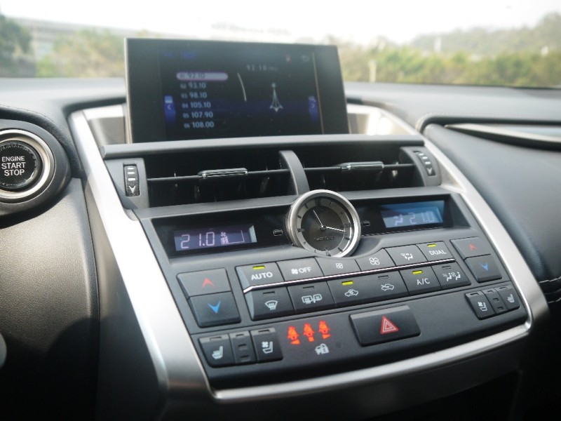 Lexus  NX 2017型式 NX200T | 新北市汽車商業同業公會｜TACA優良車商聯盟｜中古、二手車買車賣車公會認證保固