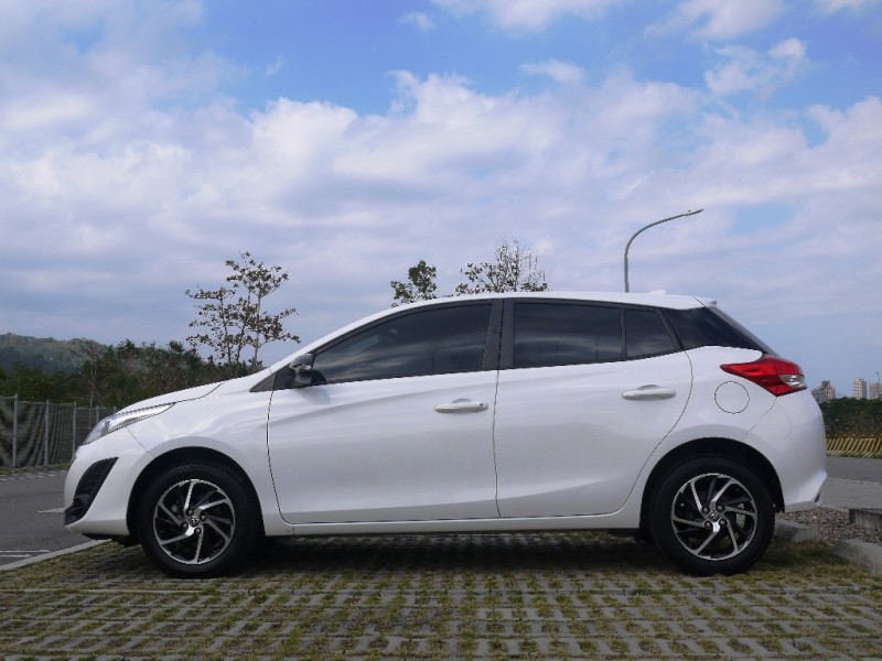 Toyota  Yaris 正2021年 大鴨 | 新北市汽車商業同業公會｜TACA優良車商聯盟｜中古、二手車買車賣車公會認證保固