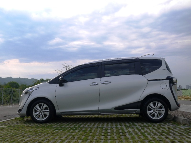 Toyota  SIENTA 正2021