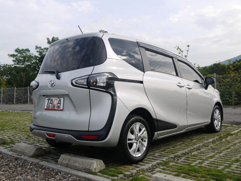Toyota  SIENTA 正2021