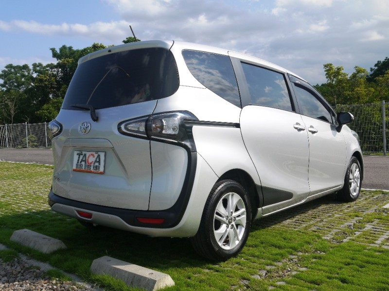 Toyota  SIENTA 正2020年 SIENTA 1.5L 5人座 | 新北市汽車商業同業公會｜TACA優良車商聯盟｜中古、二手車買車賣車公會認證保固