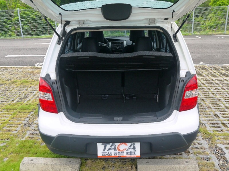 Nissan  Livina 正2012年 放架.恆溫版本 | 新北市汽車商業同業公會｜TACA優良車商聯盟｜中古、二手車買車賣車公會認證保固