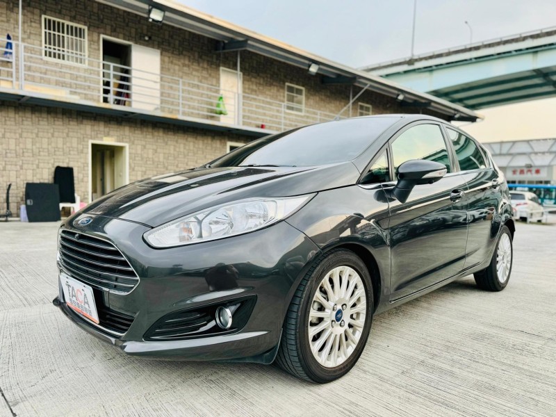 Ford/福特  Fiesta 2016年 Ford 福特 Fiesta 菲士塔 灰色 1.0L | 新北市汽車商業同業公會｜TACA優良車商聯盟｜中古、二手車買車賣車公會認證保固