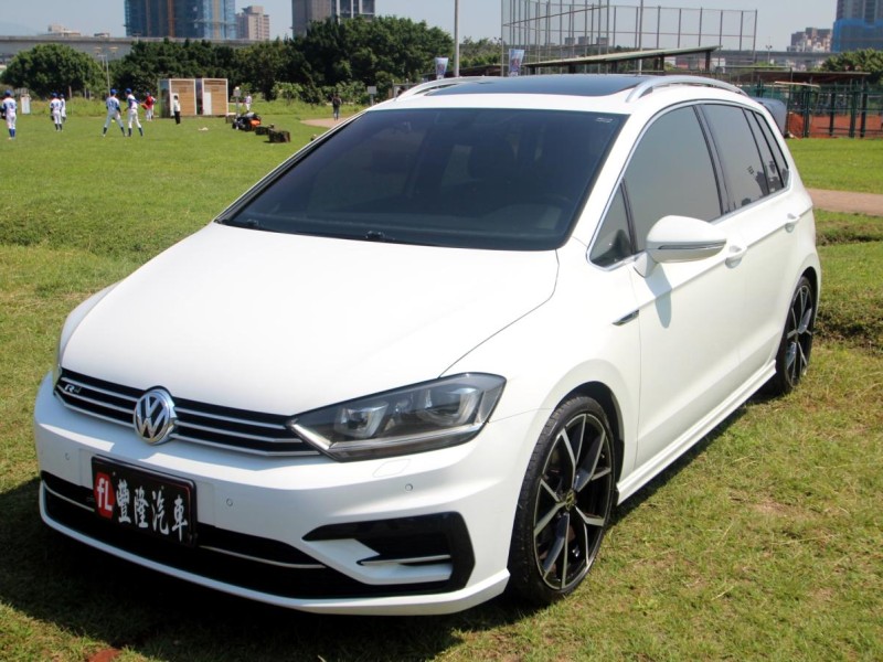 Volkswagen 福斯  Golf {原鈑件 內外如新}17年GOLF Sportsvan 280RLine白 | 新北市汽車商業同業公會｜TACA優良車商聯盟｜中古、二手車買車賣車公會認證保固