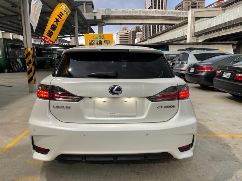 Lexus Ct0h 超省油cp值超高ct0h大電池剛換新 新北市汽車商業同業公會 Taca優良車商聯盟 中古 二手車買車賣車公會認證保固