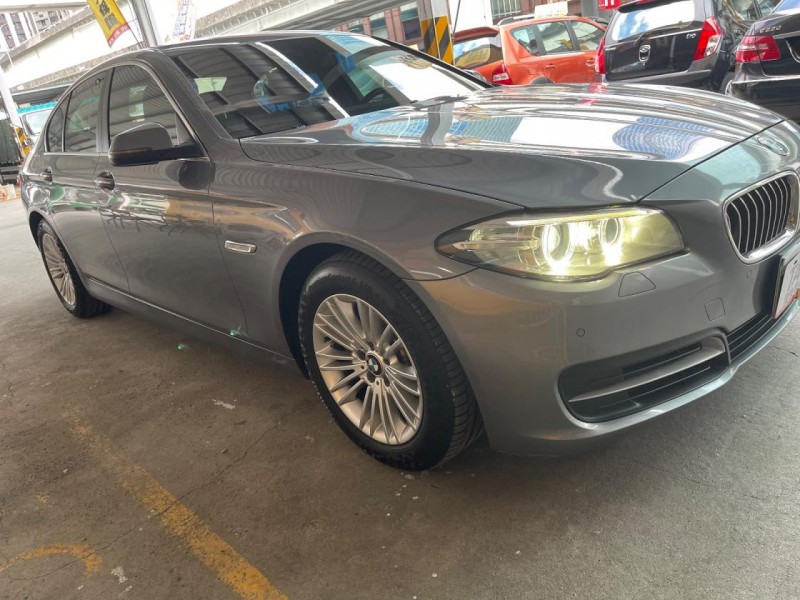 BMW/ 寶馬  5 SERIES  520d 油價高漲520D柴油是您的首選內外皆超美 | 新北市汽車商業同業公會｜TACA優良車商聯盟｜中古、二手車買車賣車公會認證保固