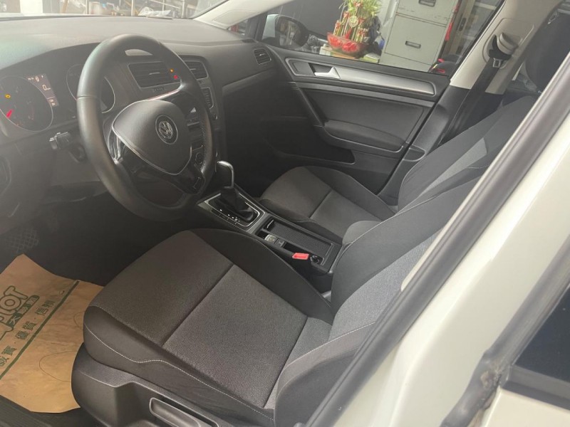 Volkswagen 福斯  Golf 安全舒適CP值超高柴油golf | 新北市汽車商業同業公會｜TACA優良車商聯盟｜中古、二手車買車賣車公會認證保固