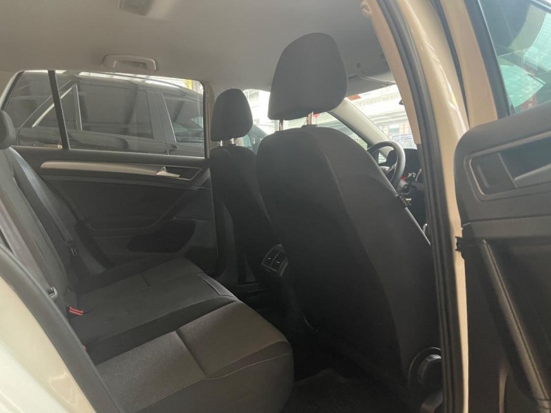 Volkswagen 福斯  Golf 安全舒適CP值超高柴油golf | 新北市汽車商業同業公會｜TACA優良車商聯盟｜中古、二手車買車賣車公會認證保固
