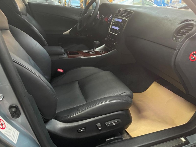 Lexus  IS 漂亮is250原廠運動版 | 新北市汽車商業同業公會｜TACA優良車商聯盟｜中古、二手車買車賣車公會認證保固