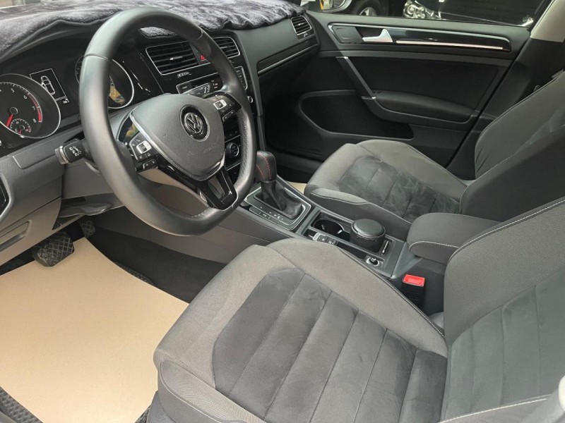 Volkswagen 福斯  Golf 最安全5門大空間小車省油省稅金 | 新北市汽車商業同業公會｜TACA優良車商聯盟｜中古、二手車買車賣車公會認證保固