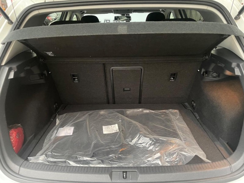 Volkswagen 福斯  Golf 最安全5門大空間小車省油省稅金 | 新北市汽車商業同業公會｜TACA優良車商聯盟｜中古、二手車買車賣車公會認證保固