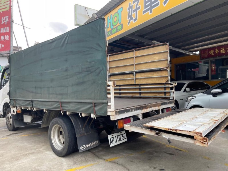 Hino  300 Hino11尺半跑少車況超好有電動後折加4m鐵板載重升級5噸 | 新北市汽車商業同業公會｜TACA優良車商聯盟｜中古、二手車買車賣車公會認證保固