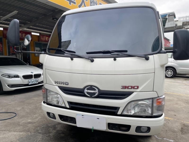 Hino  300 Hino11尺半跑少車況超好有電動後折加4m鐵板載重升級5噸 | 新北市汽車商業同業公會｜TACA優良車商聯盟｜中古、二手車買車賣車公會認證保固