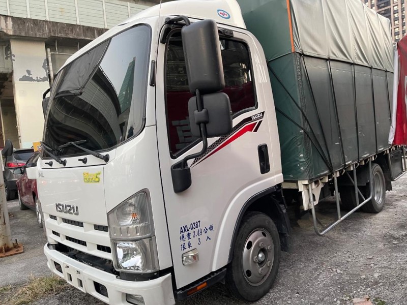 Isuzu  大貨車 五十鈴大貨車純跑6萬公里11尺半有昇降尾門 | 新北市汽車商業同業公會｜TACA優良車商聯盟｜中古、二手車買車賣車公會認證保固