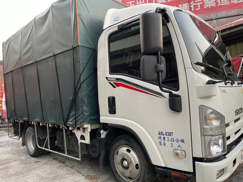 Isuzu  大貨車 五十鈴大貨車純跑6萬公里11尺半有昇降尾門 | 新北市汽車商業同業公會｜TACA優良車商聯盟｜中古、二手車買車賣車公會認證保固