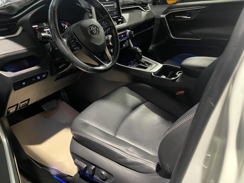 Toyota  RAV4 2019年小改新款RAV4旗艦款 | 新北市汽車商業同業公會｜TACA優良車商聯盟｜中古、二手車買車賣車公會認證保固
