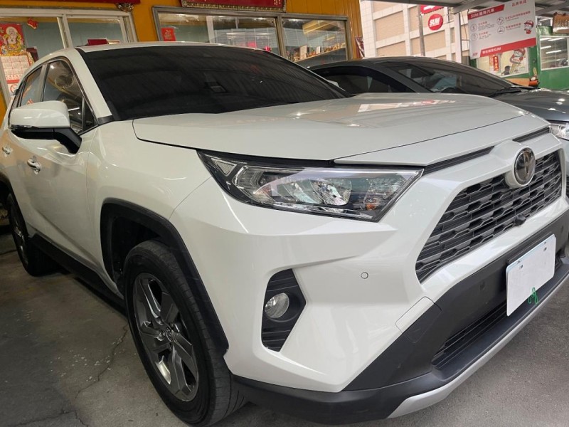 Toyota  RAV4 2019年小改新款RAV4旗艦款 | 新北市汽車商業同業公會｜TACA優良車商聯盟｜中古、二手車買車賣車公會認證保固