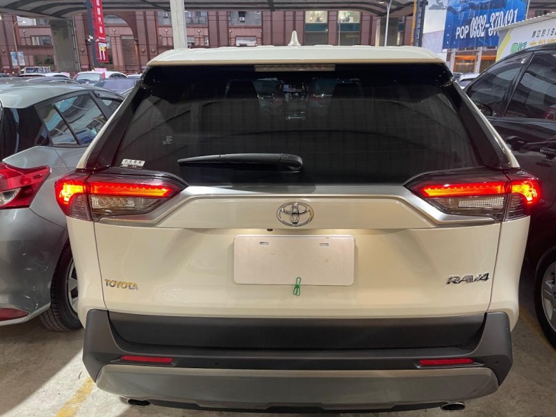 Toyota  RAV4 2019年小改新款RAV4旗艦款 | 新北市汽車商業同業公會｜TACA優良車商聯盟｜中古、二手車買車賣車公會認證保固