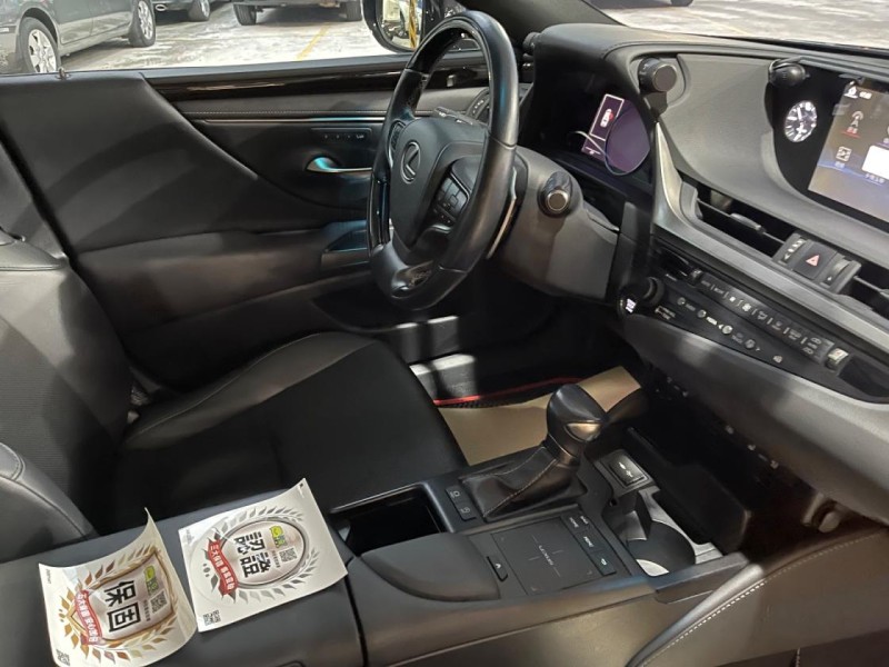 Lexus  ES 2018年新款Lexus ES200旗艦版內外漂亮 | 新北市汽車商業同業公會｜TACA優良車商聯盟｜中古、二手車買車賣車公會認證保固