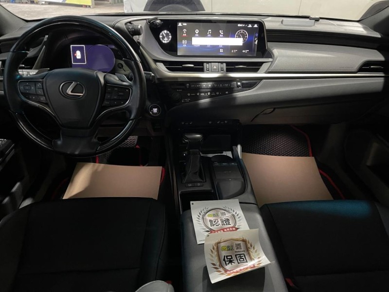 Lexus  ES 2018年新款Lexus ES200旗艦版內外漂亮 | 新北市汽車商業同業公會｜TACA優良車商聯盟｜中古、二手車買車賣車公會認證保固