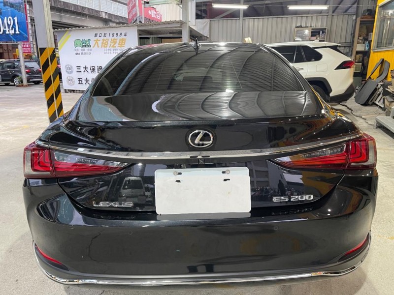 Lexus  ES 2018年新款Lexus ES200旗艦版內外漂亮 | 新北市汽車商業同業公會｜TACA優良車商聯盟｜中古、二手車買車賣車公會認證保固