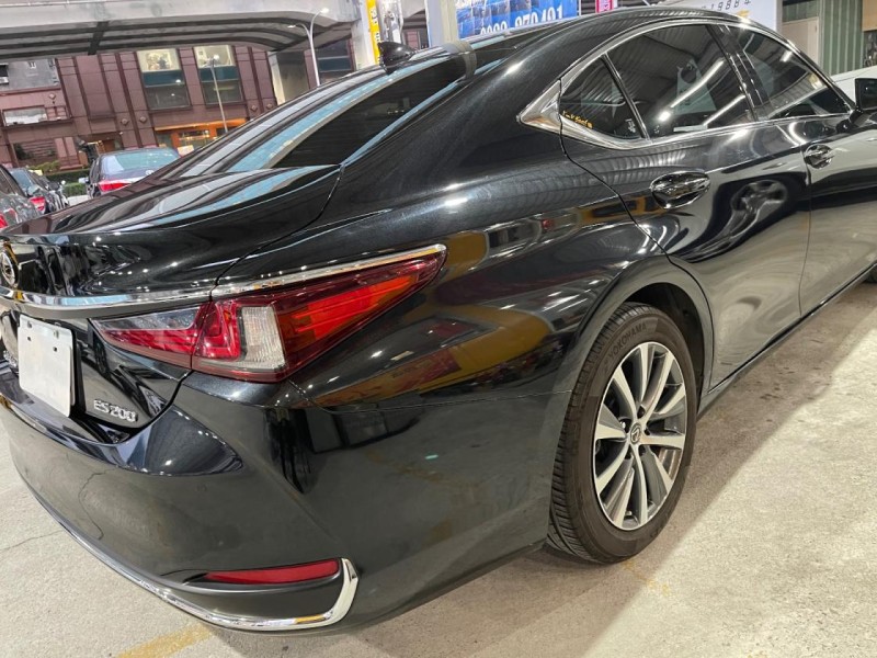 Lexus  ES 2018年新款Lexus ES200旗艦版內外漂亮 | 新北市汽車商業同業公會｜TACA優良車商聯盟｜中古、二手車買車賣車公會認證保固