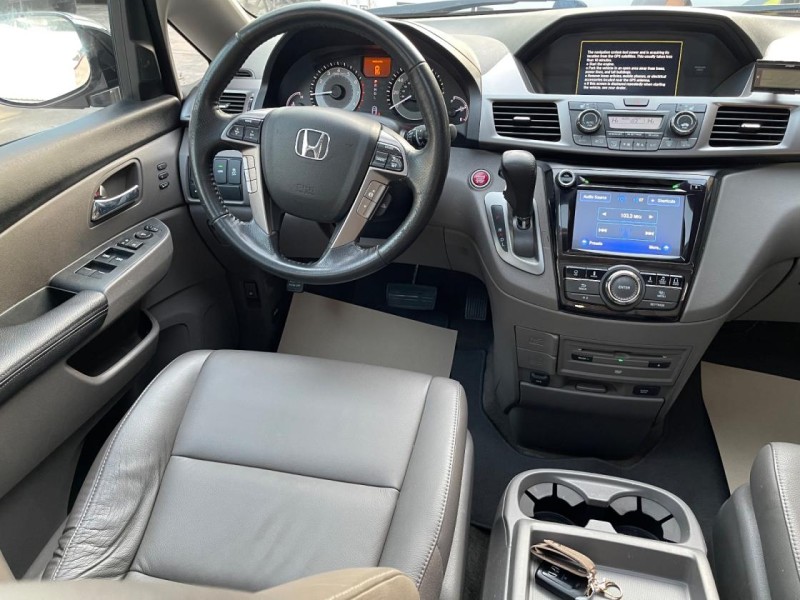 Honda  Odyssey Honda Odysse8人坐頂級版休旅車 | 新北市汽車商業同業公會｜TACA優良車商聯盟｜中古、二手車買車賣車公會認證保固