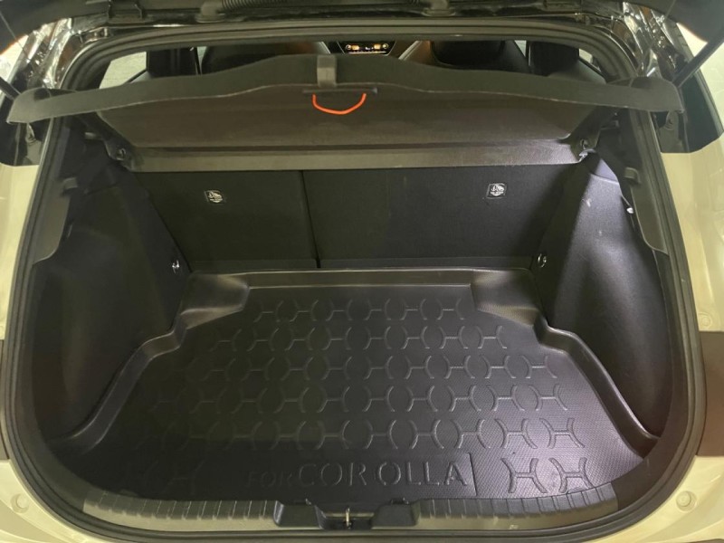 Toyota  Auris 2021型Corolla sport旗艦版黑屋頂賽車椅跑很少 | 新北市汽車商業同業公會｜TACA優良車商聯盟｜中古、二手車買車賣車公會認證保固