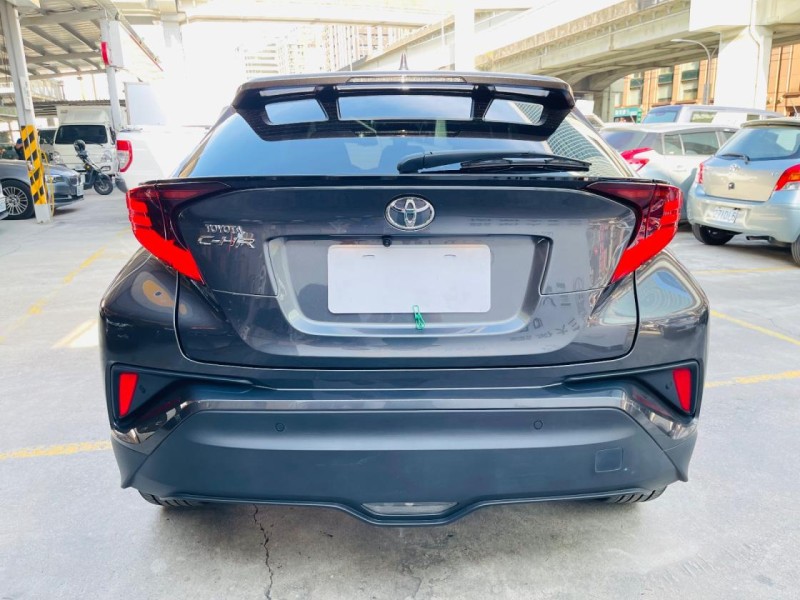 Toyota  C-HR 2021年認證保固CHR特價中 | 新北市汽車商業同業公會｜TACA優良車商聯盟｜中古、二手車買車賣車公會認證保固
