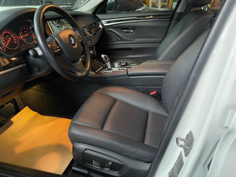 BMW/ 寶馬  5 SERIES  520i 很漂亮520i有電尾門跑少車庫車 | 新北市汽車商業同業公會｜TACA優良車商聯盟｜中古、二手車買車賣車公會認證保固