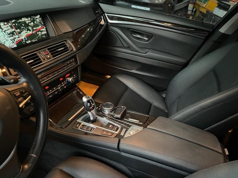 BMW/ 寶馬  5 SERIES  520i 很漂亮520i有電尾門跑少車庫車 | 新北市汽車商業同業公會｜TACA優良車商聯盟｜中古、二手車買車賣車公會認證保固