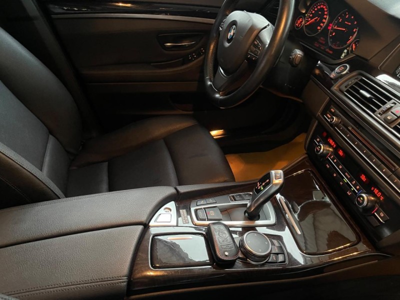 BMW/ 寶馬  5 SERIES  520i 很漂亮520i有電尾門跑少車庫車 | 新北市汽車商業同業公會｜TACA優良車商聯盟｜中古、二手車買車賣車公會認證保固