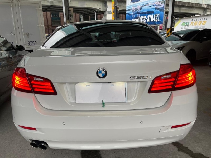 BMW/ 寶馬  5 SERIES  520i 很漂亮520i有電尾門跑少車庫車 | 新北市汽車商業同業公會｜TACA優良車商聯盟｜中古、二手車買車賣車公會認證保固