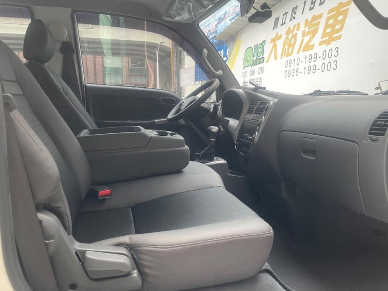 Kia  Kaon(卡旺) 2023年起亞雙廂自排6人坐純跑8千多公里如新車快把握 | 新北市汽車商業同業公會｜TACA優良車商聯盟｜中古、二手車買車賣車公會認證保固