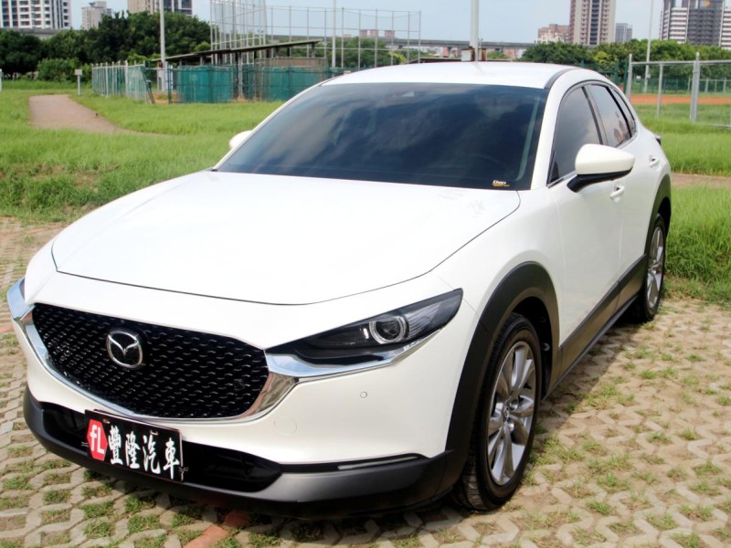 Mazda  CX-30 {原廠保固 電尾門}22年式CX30 20S-P白~豐隆嚴選0頭款低月付專案 | 新北市汽車商業同業公會｜TACA優良車商聯盟｜中古、二手車買車賣車公會認證保固