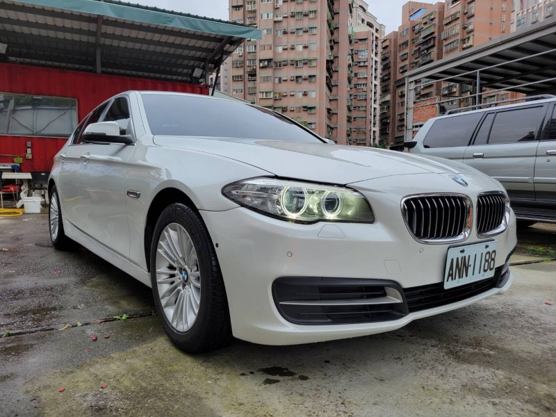 Bmw 寶馬5 Series 5d Bmw 5d 新型引擎一手女用 新北市汽車商業同業公會 Taca優良車商聯盟 中古 二手車買車賣車公會認證保固