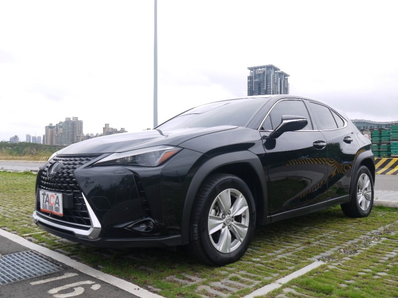 Lexus  UX250h 正2023年  UX250h | 新北市汽車商業同業公會｜TACA優良車商聯盟｜中古、二手車買車賣車公會認證保固