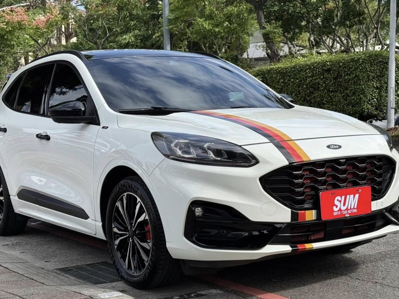 Ford/福特  Kuga 金鑽店~Kuga  ST-Line AWD 2.0 新車價120幾萬 6大系統 原廠保固中 里程保證只跑3萬多公里！主要配備有，ACC主動跟車 車道維持輔助 車道變換輔助 車道偏離警示 循跡防滑 斜坡起步輔助 AEB自動緊急煞車 7安 遠光燈自動控制 胎壓監控 免鑰啟動車門鎖 定速 360度環景影像 雨滴感應雨刷 光感應頭燈 全景天窗 電動尾門 HUD抬頭顯示器 電動摺疊後視鏡 導航 換檔撥片 分區恆溫空調 粉塵過濾器 電動座椅 後座出風口 雙前座跑車座椅 LED頭燈 尾燈 日行燈 主動轉向燈 空力套件  | 新北市汽車商業同業公會｜TACA優良車商聯盟｜中古、二手車買車賣車公會認證保固